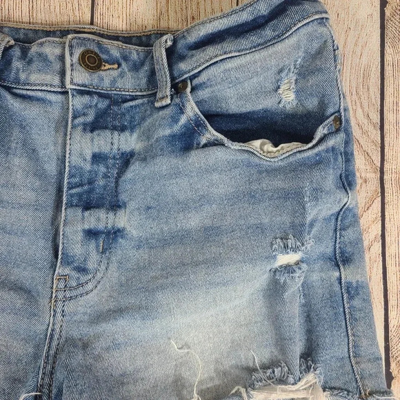 Oasis Eunina Denim Cut-Off Short Shorts Women's Medium Light Wash Distressed - Picture 3 of 7